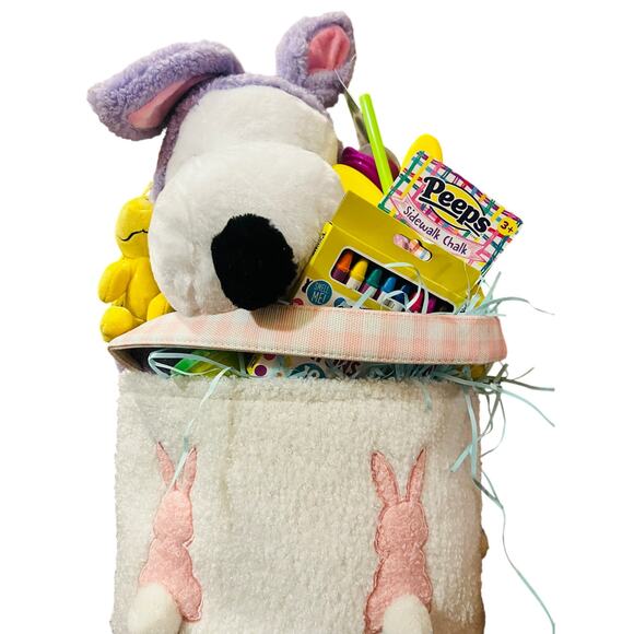 Snoopy Large Easter Greeter bundle peeps coloring book , chalk, crayons, bubble - Picture 5 of 8